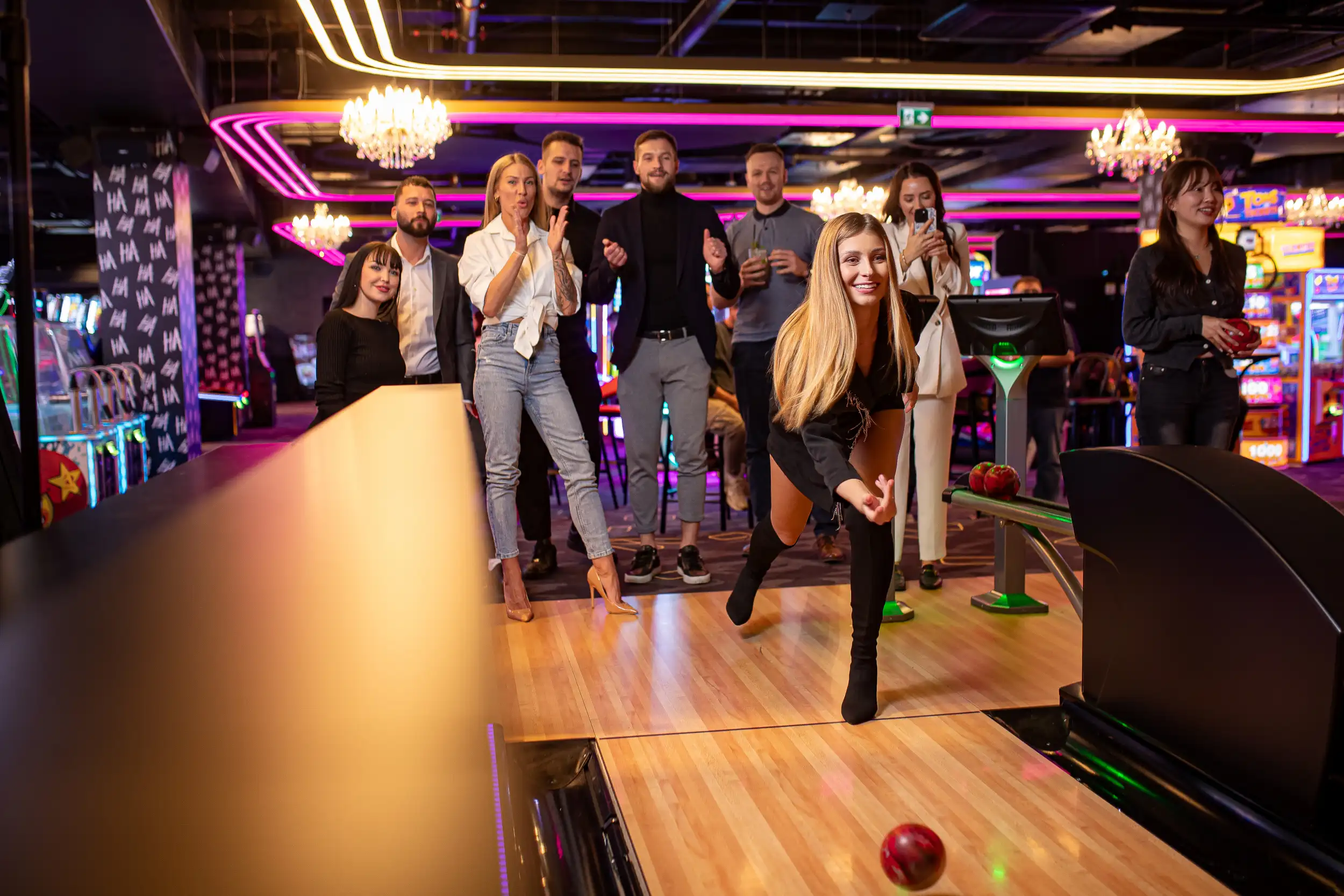 Billard und Duckpin-Bowling